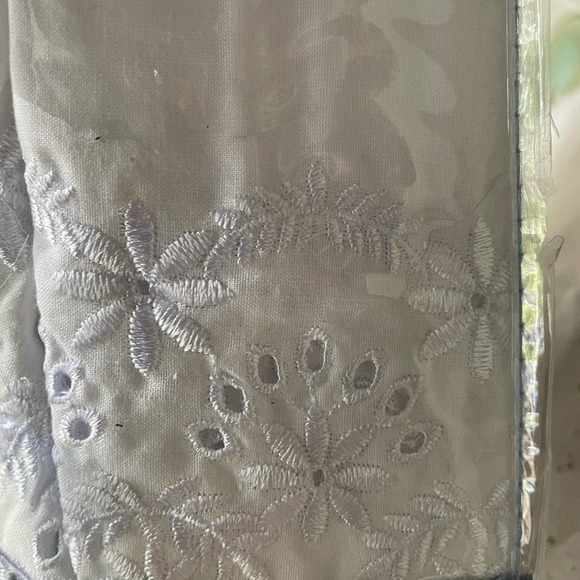 White Eyelet Twin Bed Skirt Nwt from Kohl’s 39 x 75 Cottage Core Chic Shabby - Picture 4 of 4